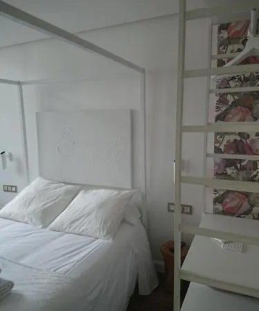 San Nikolas Sea Views Otel